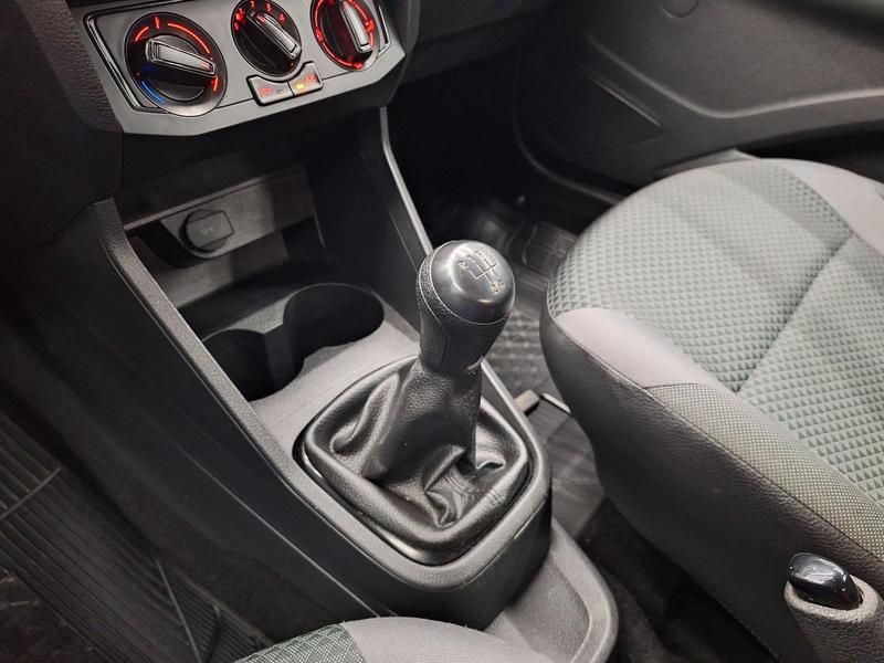 Volkswagen Gol 16l - foto 16