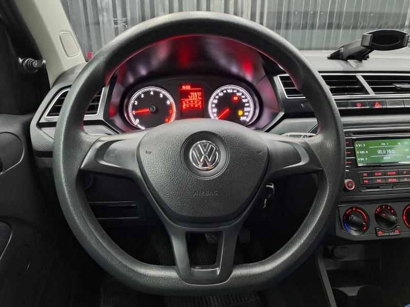 Volkswagen Gol 16l - foto 12