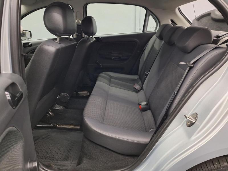 Volkswagen Gol 16l - foto 11