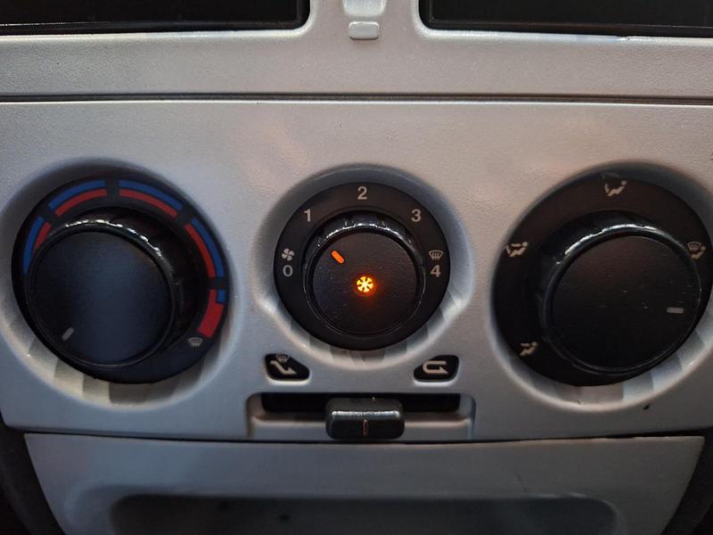 Fiat Strada Trekking 1.8 MPI Flex 8V Cs - foto 16