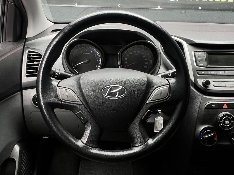 Hyundai HB20S 1.0 Confort Plus 12V Flex 4P Manual - foto 13