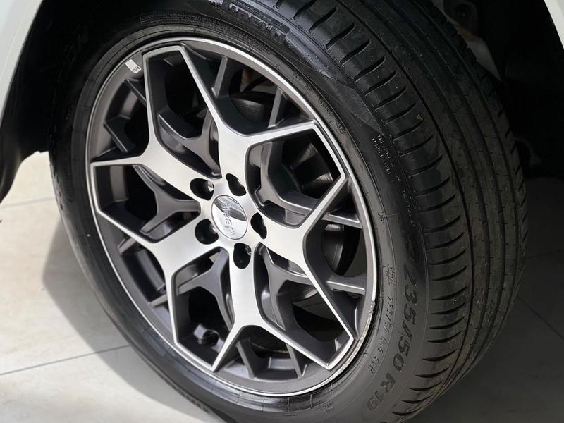 Jeep Commander Ovr T270 - foto 13