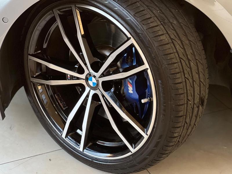 BMW 320i M Sport Flex - foto 13
