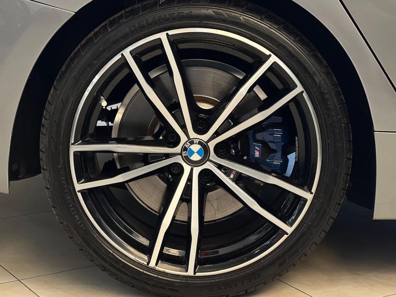 BMW 320i M Sport Flex - foto 14