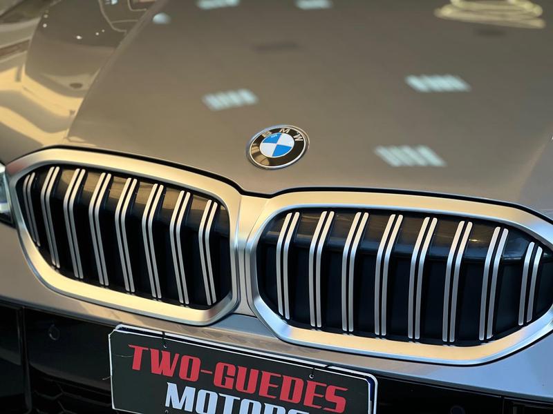 BMW 320i M Sport Flex - foto 4