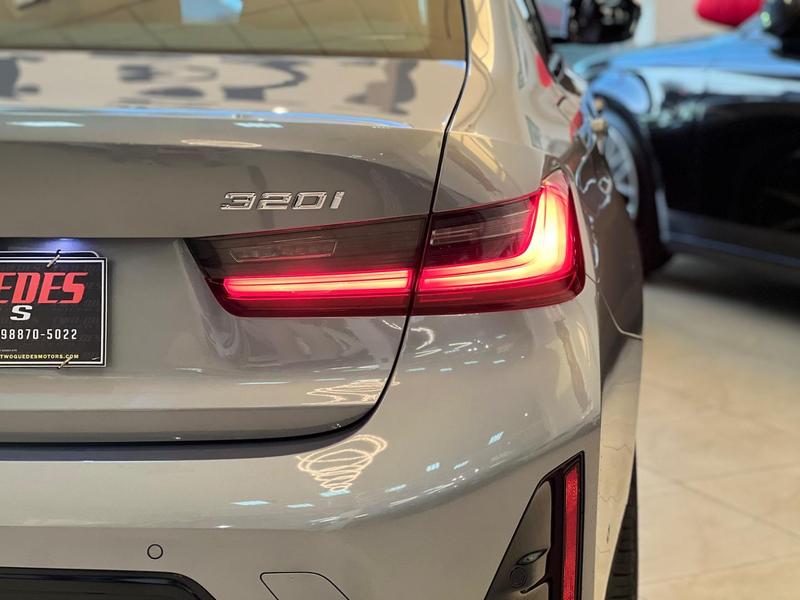 BMW 320i M Sport Flex - foto 8