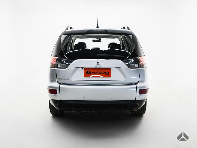 Mitsubishi Outlander 2.0 - foto 3