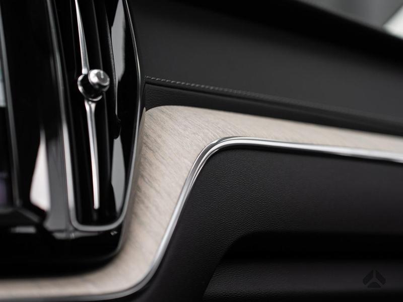 Volvo XC60 T8 Inscript - foto 9