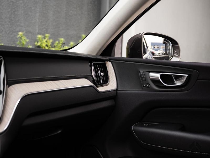 Volvo XC60 T8 Inscript - foto 11