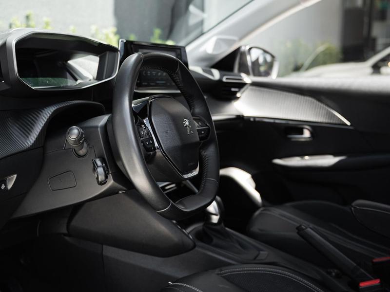 Peugeot 208 Griffe 1at - foto 11