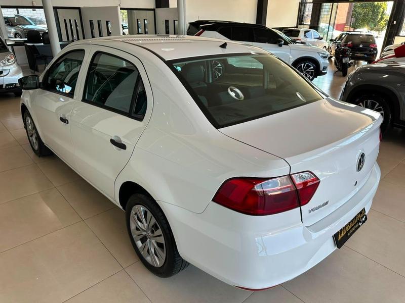 Volkswagen Voyage 1.0 Flex 12V 4P - foto 4