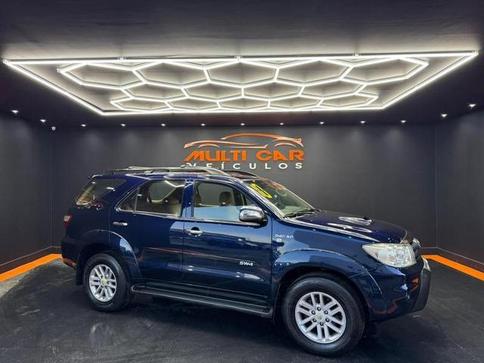 TOYOTA HILUXSW4 SRV4X4