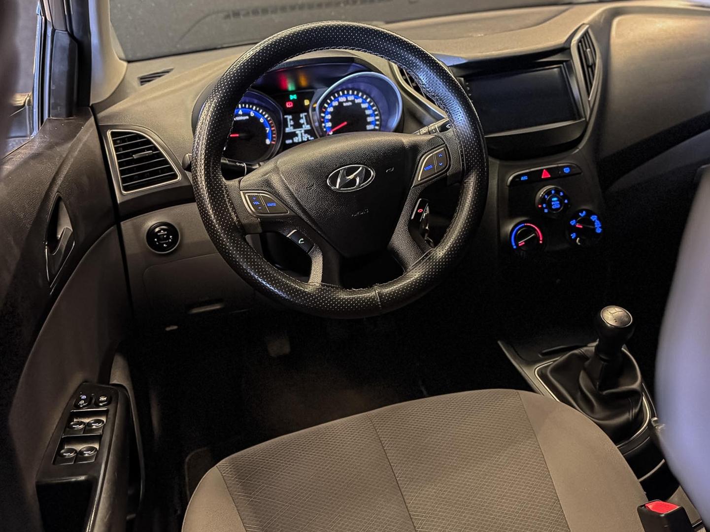 HYUNDAI HB20S 1.6 COMFORT PLUS 16V FLEX 4P MANUAL 2017/2017 FLEX em ...