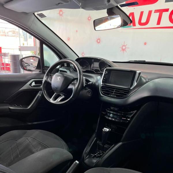 Peugeot 208 Griffe A - foto 9