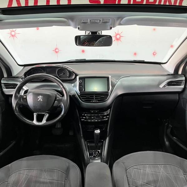 Peugeot 208 Griffe A - foto 11