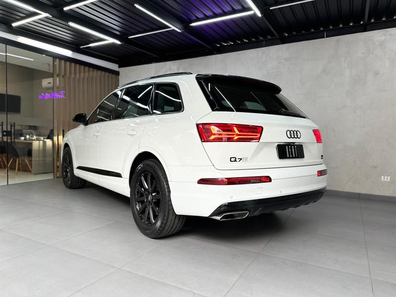 Audi Q7 3.0 TFSI - foto 6