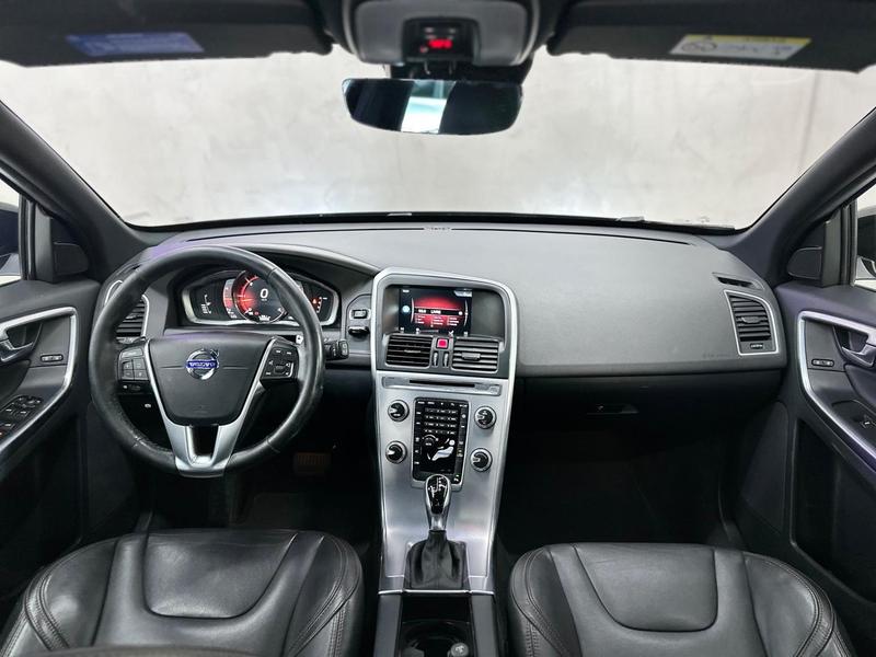 Volvo XC60 D5 Momentum - foto 10