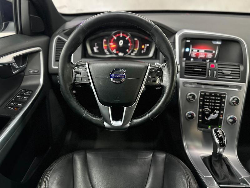 Volvo XC60 D5 Momentum - foto 11