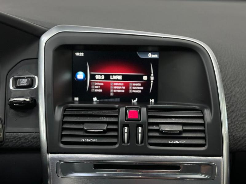 Volvo XC60 D5 Momentum - foto 13