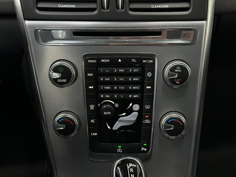 Volvo XC60 D5 Momentum - foto 14