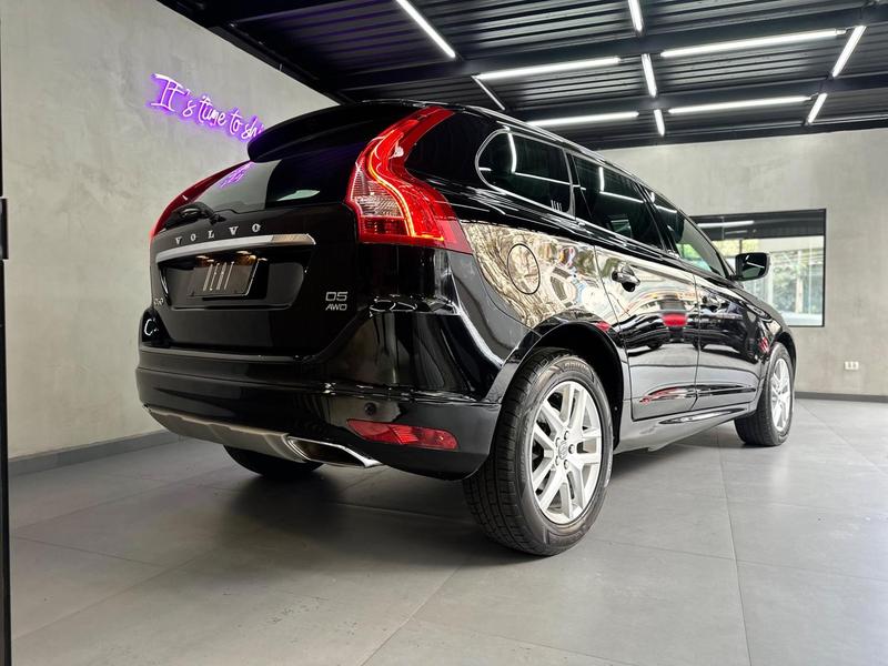 Volvo XC60 D5 Momentum - foto 4