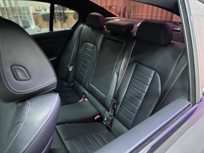 BMW 320i Active Flex - foto 18