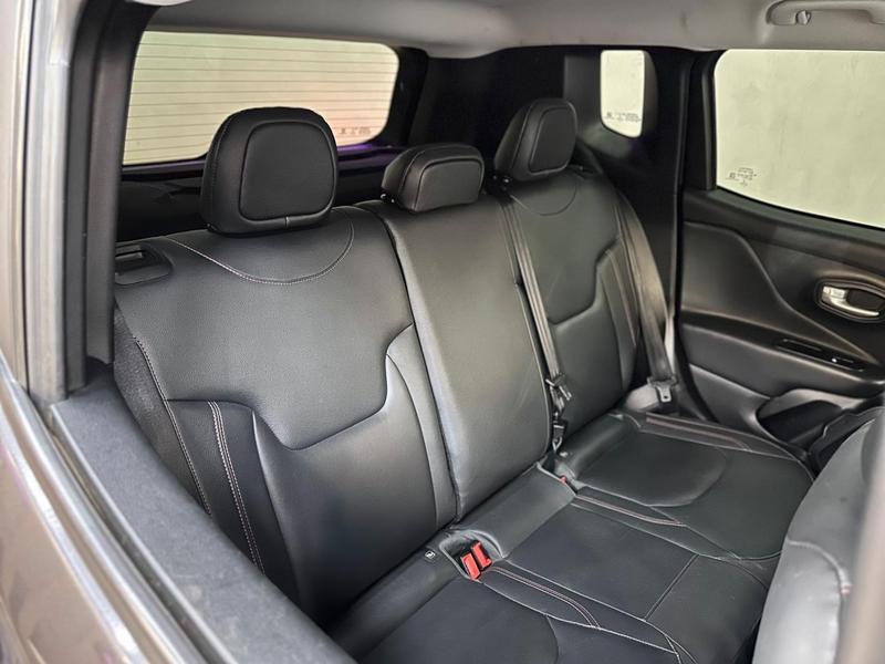 Jeep Renegade Sport T270 1.3 Tb 4X2 Flex Aut. - foto 19