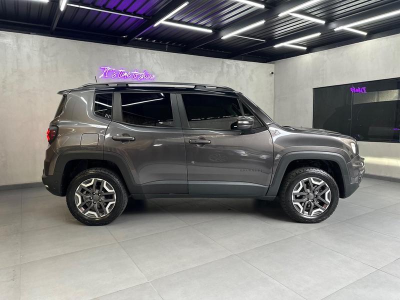 Jeep Renegade Sport T270 1.3 Tb 4X2 Flex Aut. - foto 3