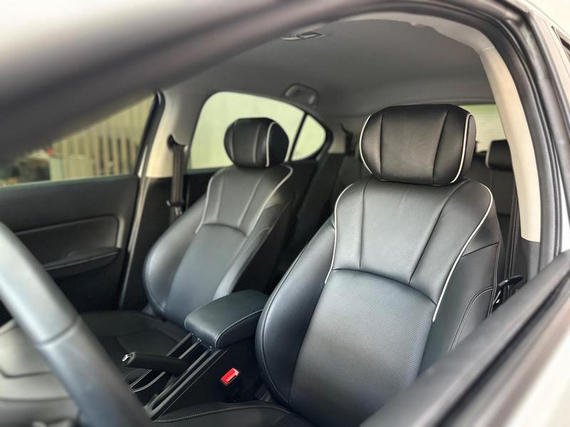 Honda City Hatchback Touring 1.5 Flex 16V Automático - foto 17