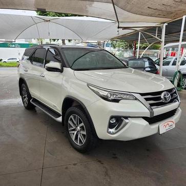 TOYOTA HILUX SWSRXA4FD