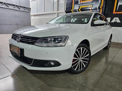 VOLKSWAGEN JETTA 2.0 TSI HIGHLINE 211CV GASOLINA 4P TIPTRONIC