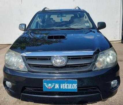 TOYOTA HILUXSW4 SRV4X4