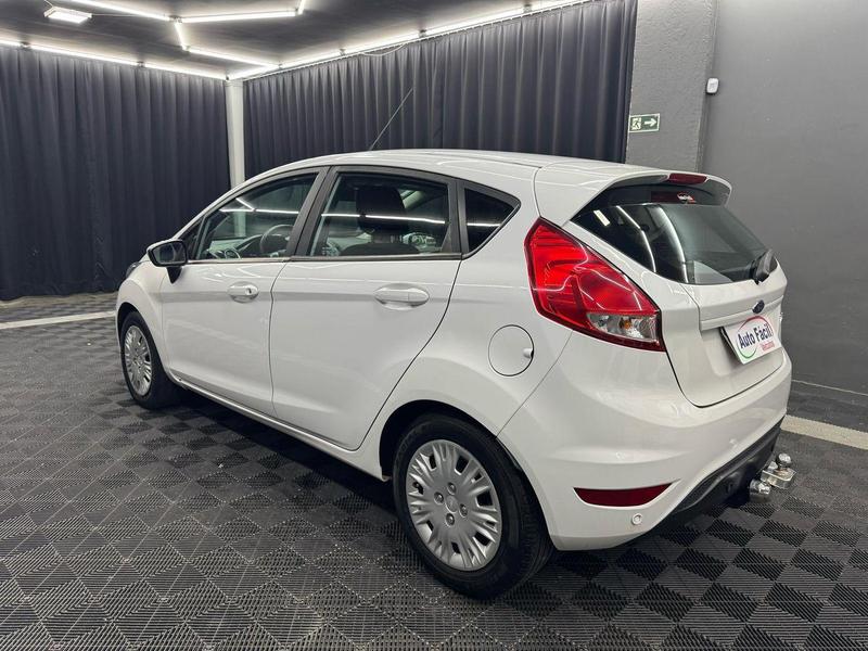 Ford Fiesta 16se - foto 6