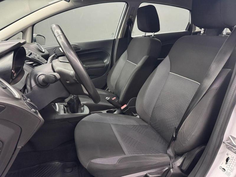 Ford Fiesta 16se - foto 10