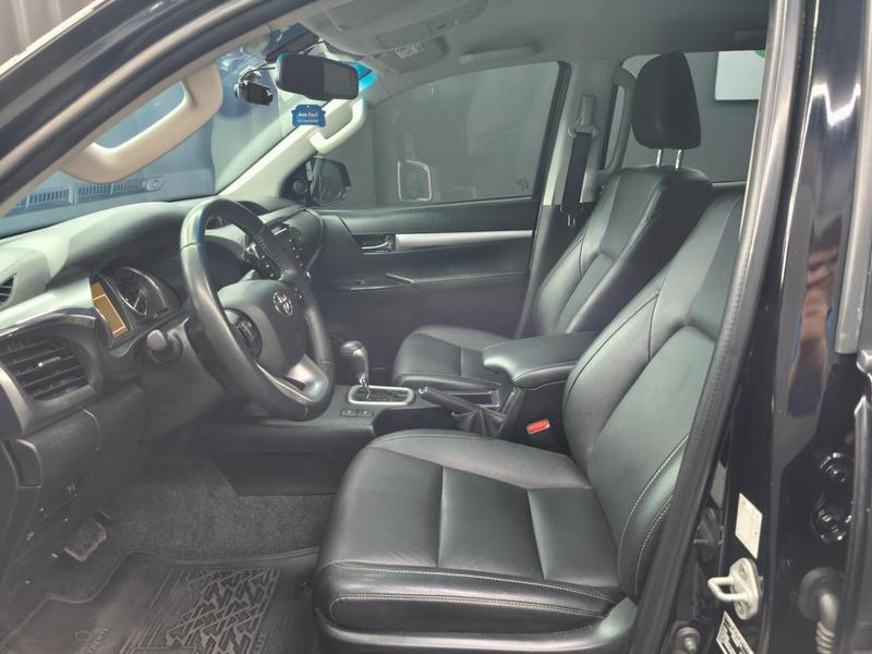 Toyota Hilux Srv Cd 4X4 Automático - foto 14