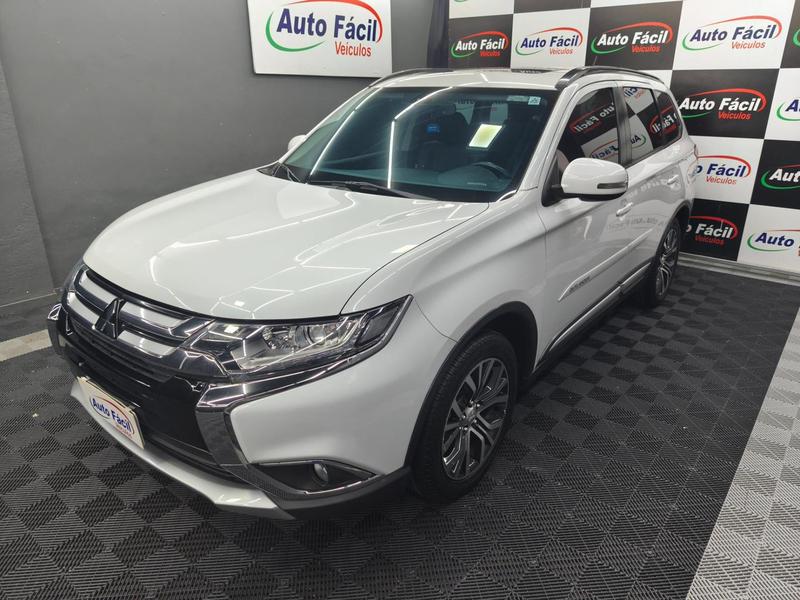 Mitsubishi Outlander 2.0 - foto 2