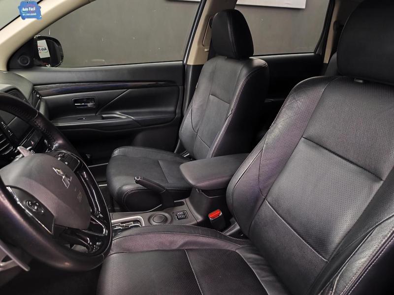 Mitsubishi Outlander 2.0 - foto 11