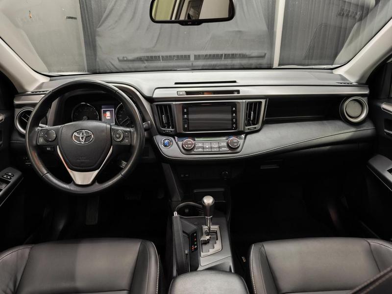 Toyota RAV4 4X2 20l - foto 12