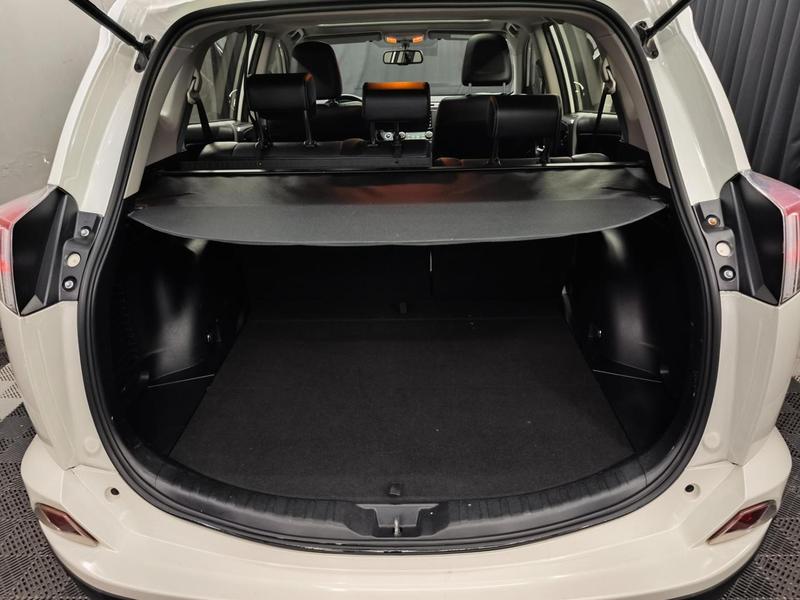 Toyota RAV4 4X2 20l - foto 19