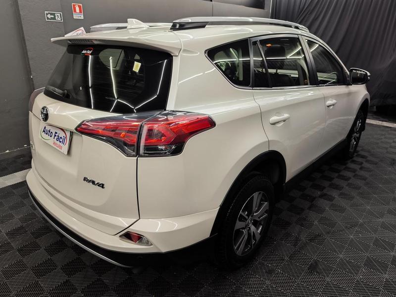 Toyota RAV4 4X2 20l - foto 5