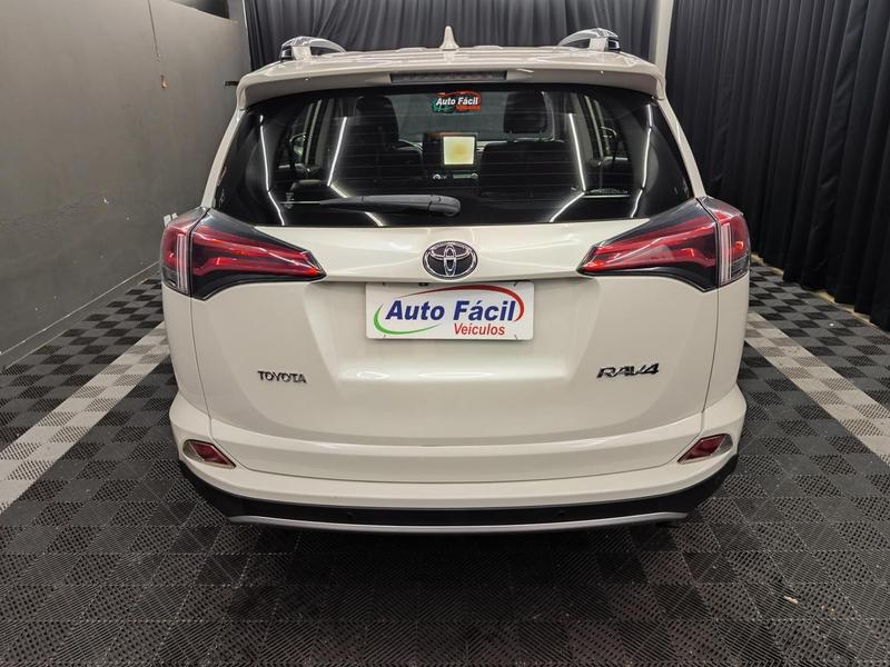 Toyota RAV4 4X2 20l - foto 6