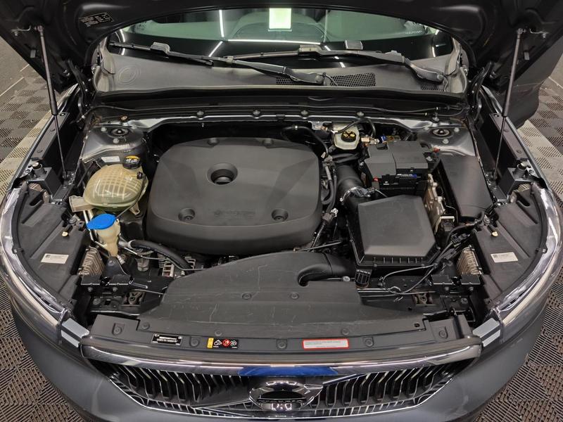Volvo XC40 T4 - foto 18