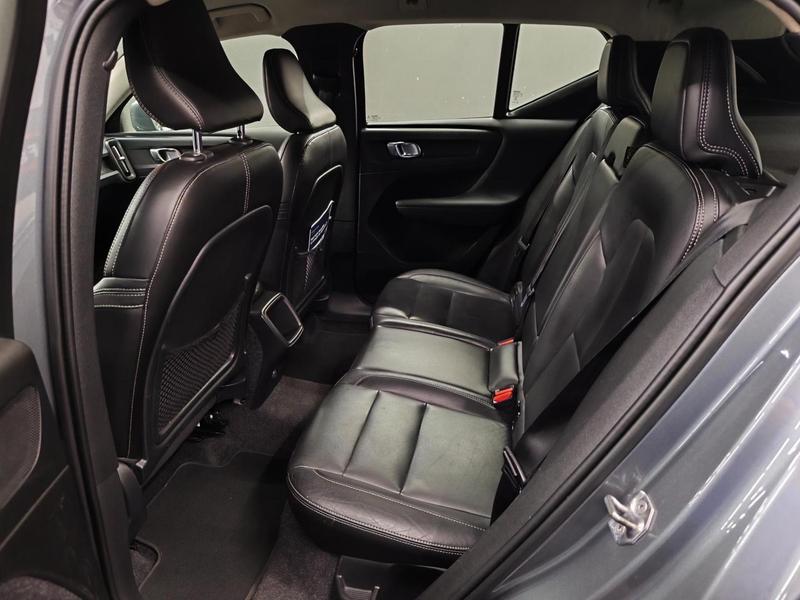 Volvo XC40 T4 - foto 17