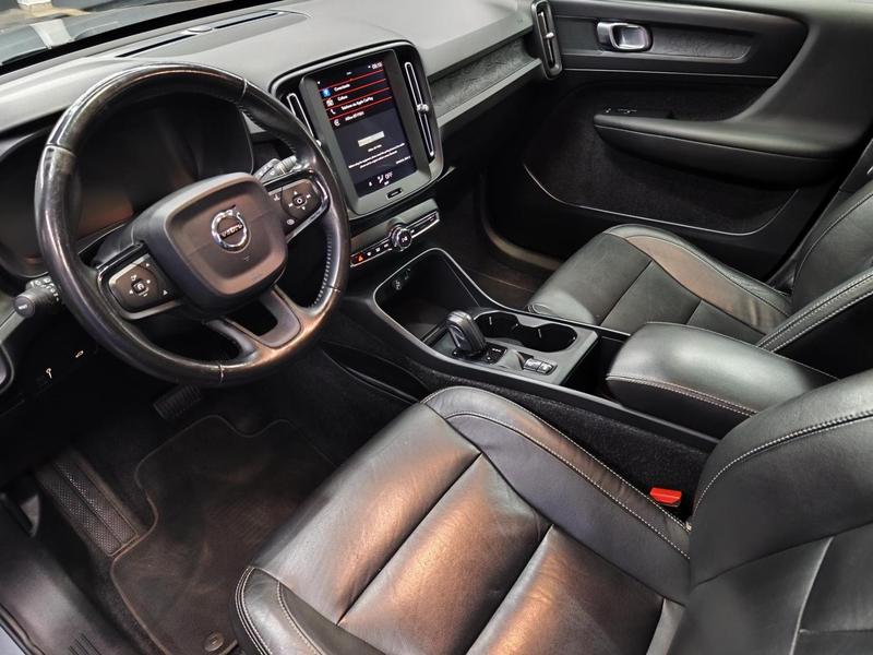 Volvo XC40 T4 - foto 11