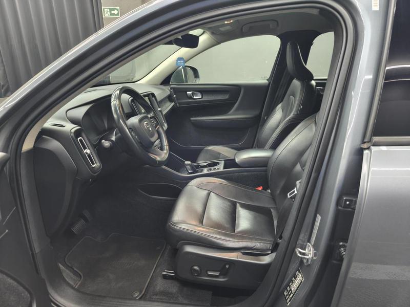 Volvo XC40 T4 - foto 9
