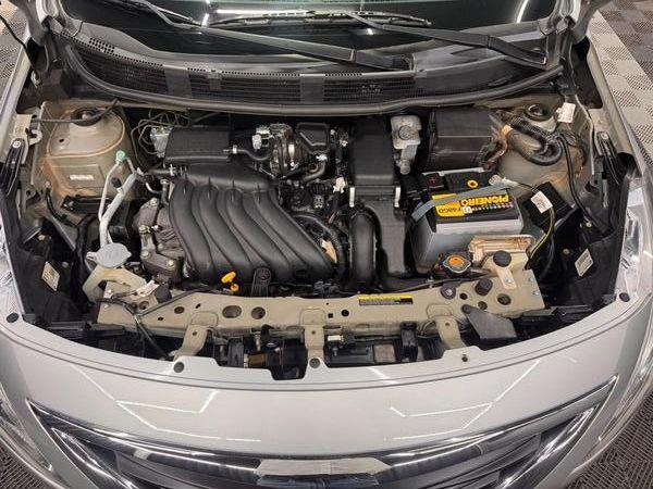 Nissan Versa 16sv CVT - foto 11
