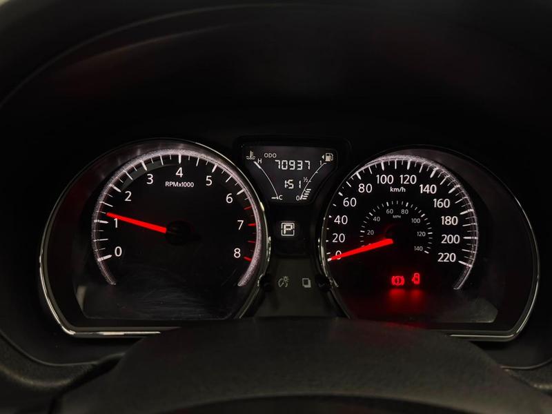 Nissan Versa 16sv CVT - foto 15