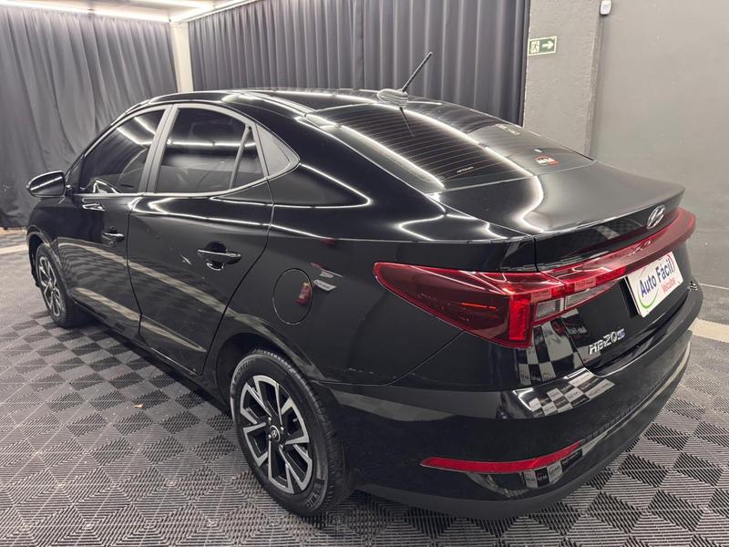 Hyundai HB20S Comfort Plus 1.0 12V Flex Mec - foto 4