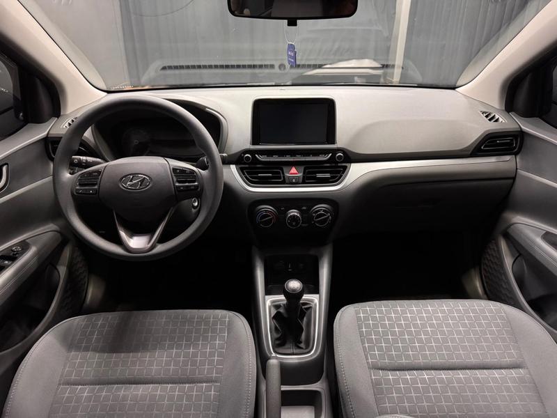 Hyundai HB20S Comfort Plus 1.0 12V Flex Mec - foto 12