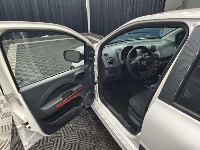 Fiat Uno Sporting 1.4 - foto 8